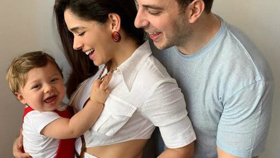 Sabrina Petraglia anuncia que espera uma menina; ela está grávida de quatro meses