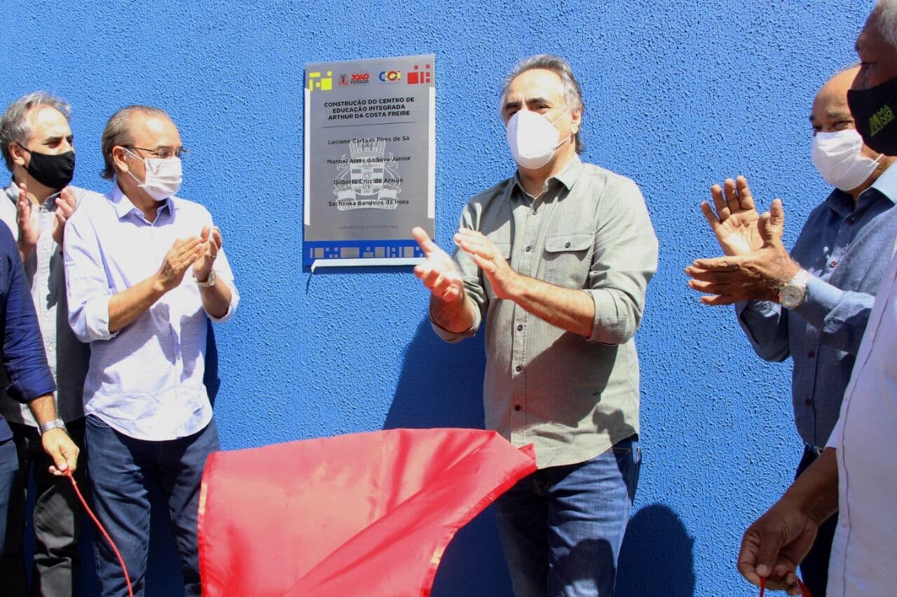 Luciano Cartaxo entrega pioneiro Centro de Educação Integrada e amplia número de crianças em ensino integral na Capital