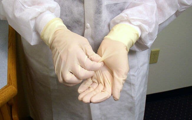 Brasil registra 904 novas mortes por coronavírus em 24 h e total chega a quase 36 mil