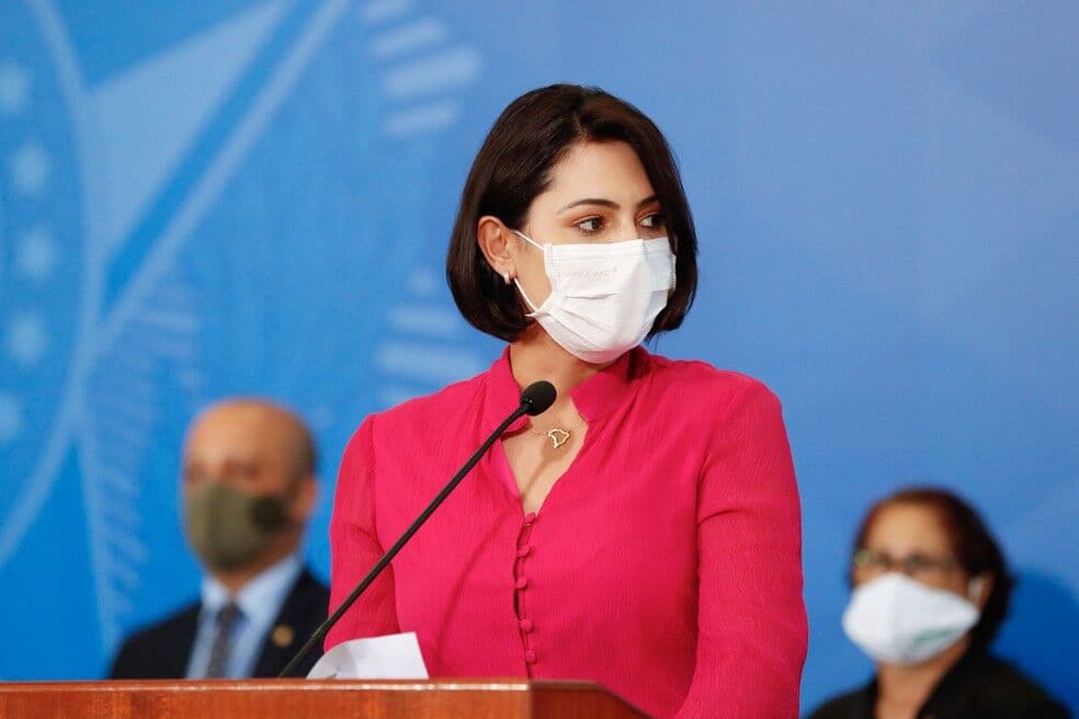 Avó de Michelle Bolsonaro morre em hospital público no DF com diagnóstico de Covid-19