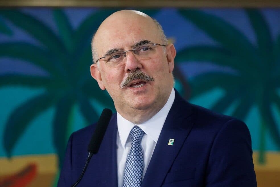 Com atraso, MEC anuncia pacote de internet a alunos pobres de universidades e institutos federais