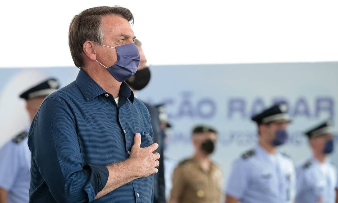 Bolsonaro sanciona, com vetos, lei que flexibiliza ano letivo