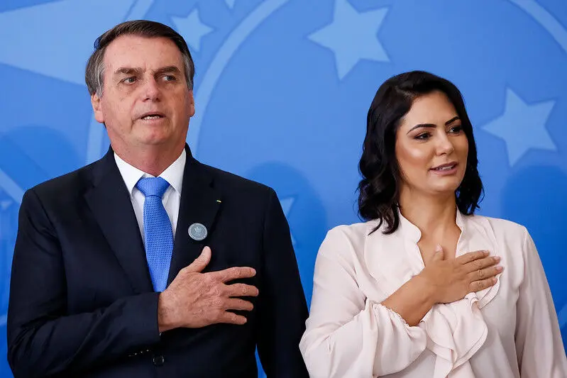Michelle se torna principal porta voz de Bolsonaro após veto de Moraes a Flávio