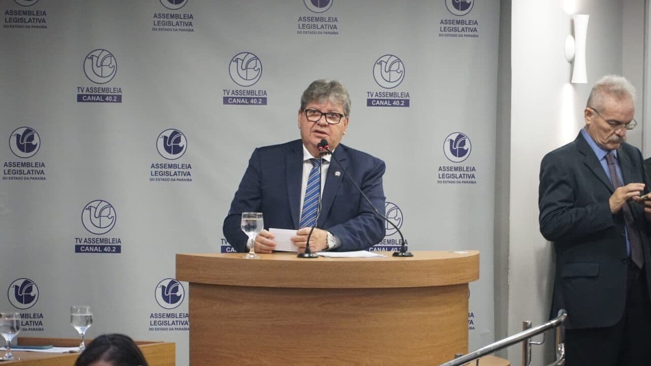 João Azevêdo manda devolver 400 carros locados pelo Governo do Estado