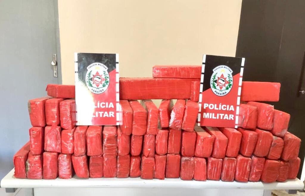 Ação conjunta das polícias Federal e Militar resulta na prisão de dois homens com 56 kg de maconha no município de Sousa, na Paraíba 