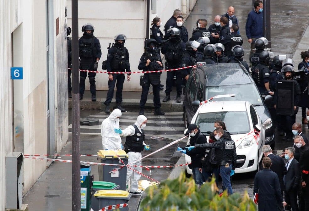 Suspeito de ataque em Paris confessa intenção de atingir cartunistas de Charlie Hebdo