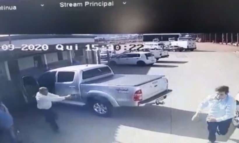 Ex-secretário suspeito de matar pré-candidato a vereador se entrega em MG