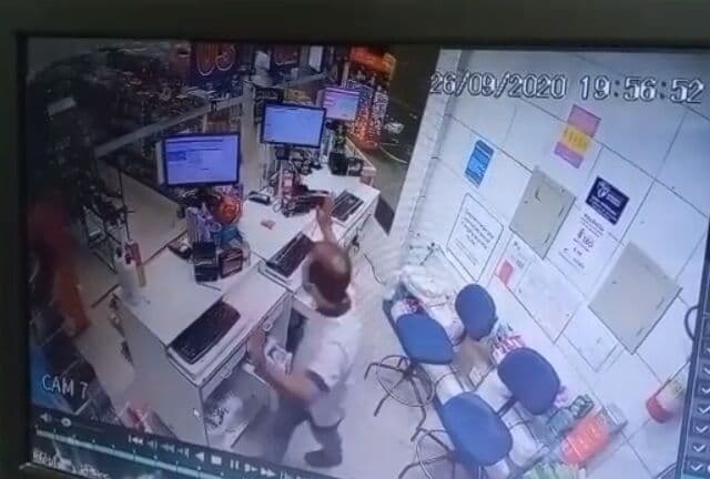 Câmeras registram assalto a farmácia em João Pessoa; veja vídeo