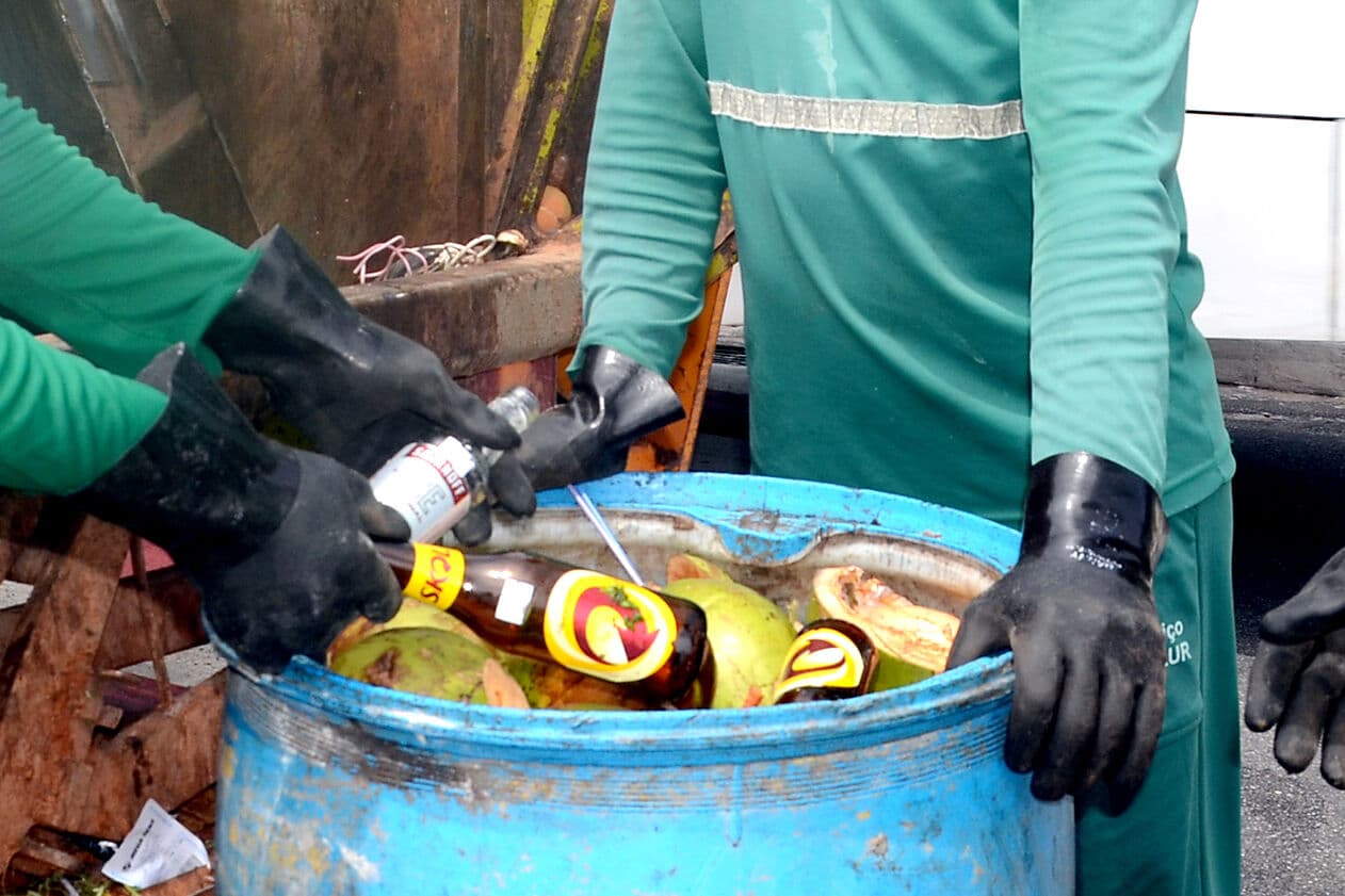 Emlur orienta sobre descarte correto de materiais perfurocortantes em João Pessoa
