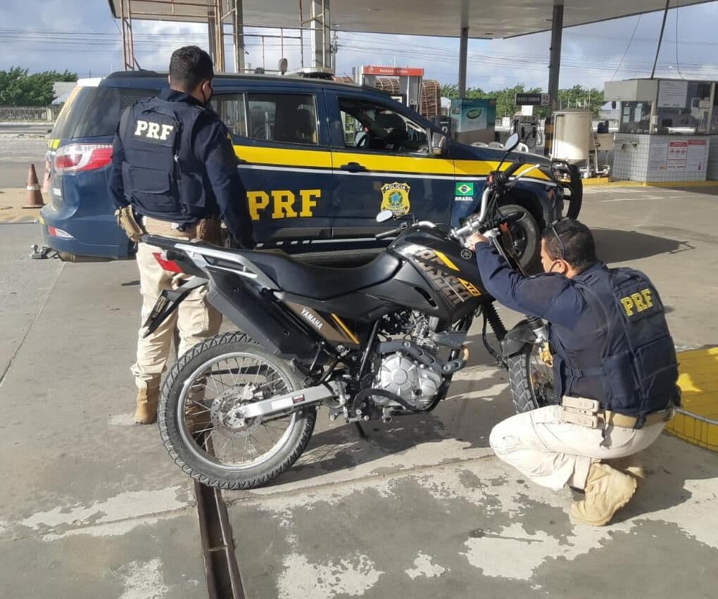 Motocicleta roubada em Pernambuco é recuperada por policiais rodoviários na Paraíba
