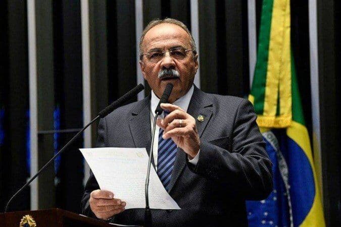 Polícia Federal encontra dinheiro escondido entre as nádegas de vice-líder do governo