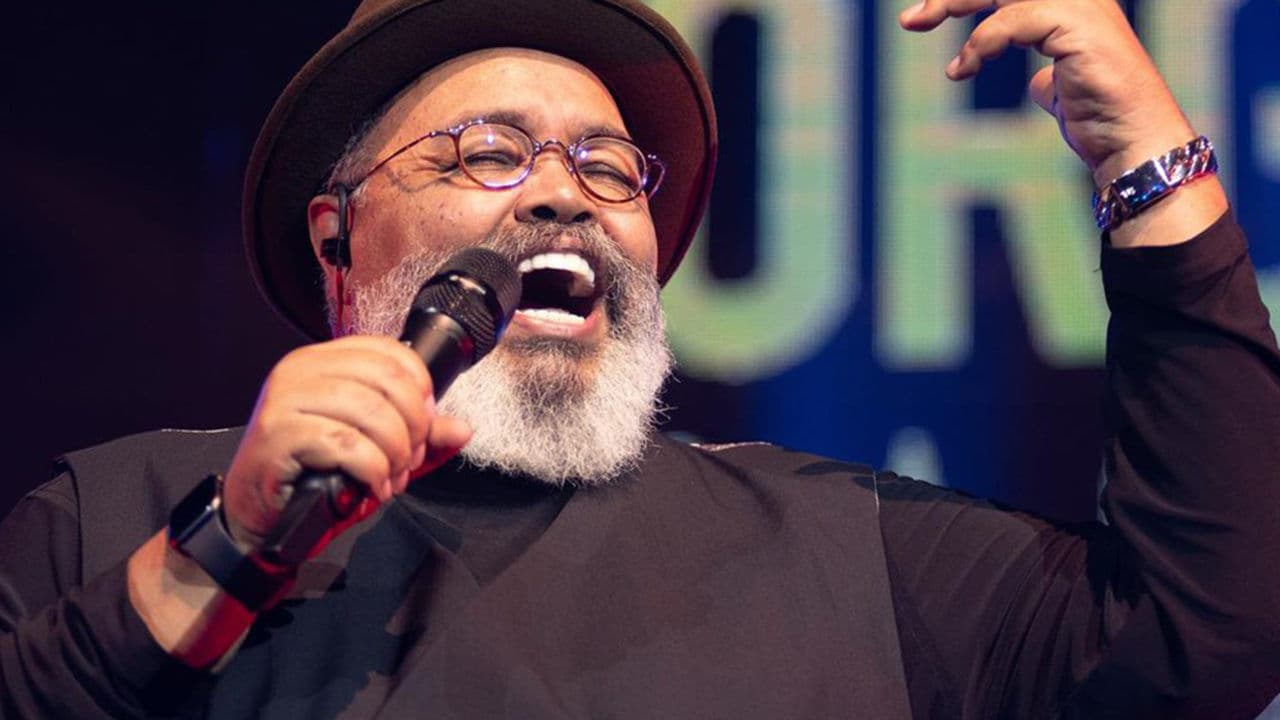 Internado com Covid-19, Jorge Aragão responde bem a tratamento