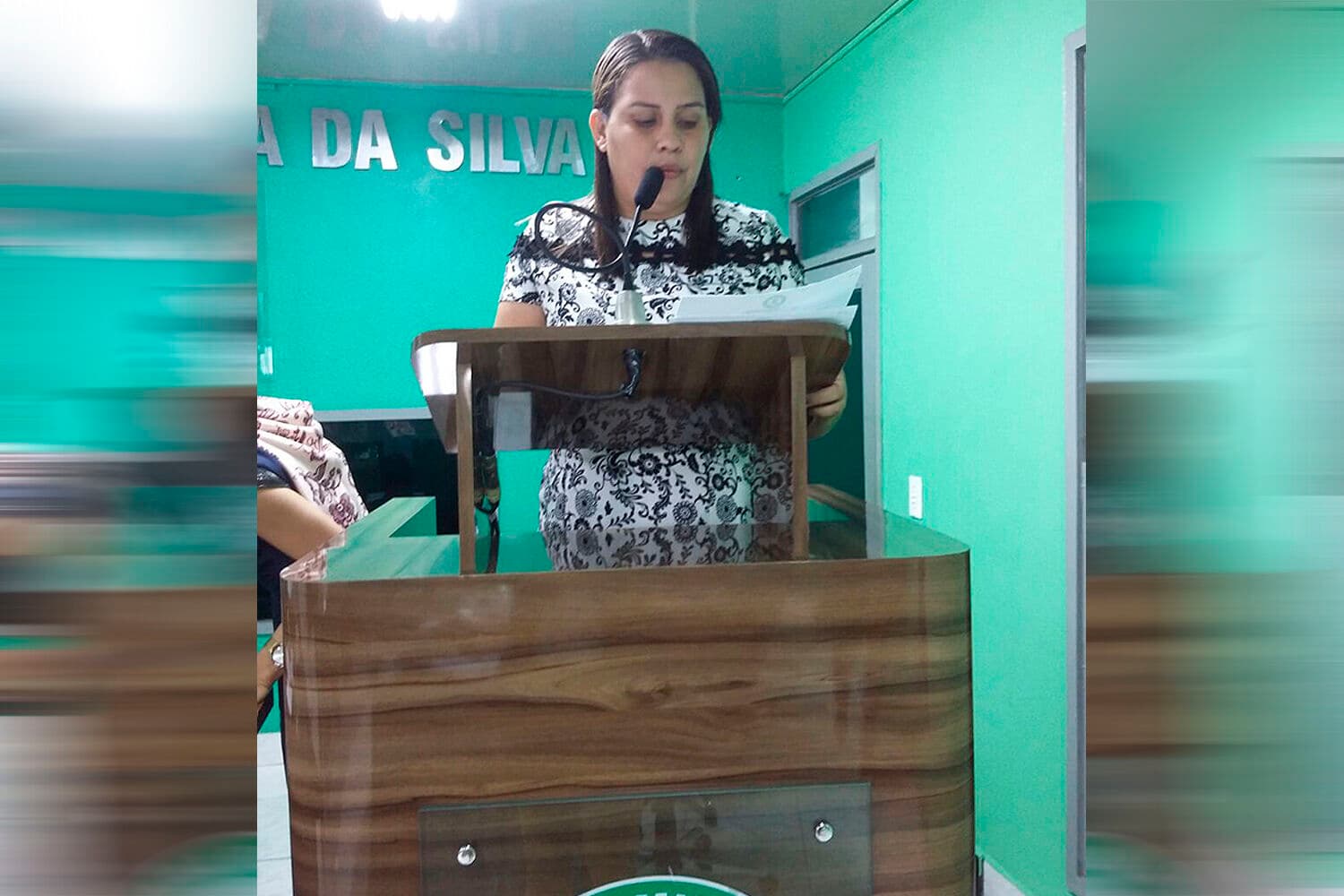 Vereadora lança campanha por novas eleições em Bayeux: "nem Berg, nem Luiz"