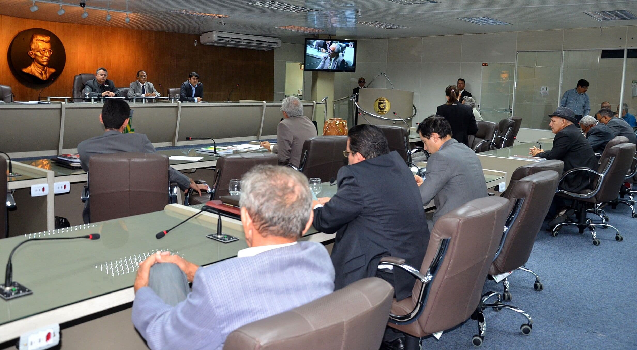 Câmara de Campina Grande tem renovação de 47% e elege primeira vereadora negra da cidade