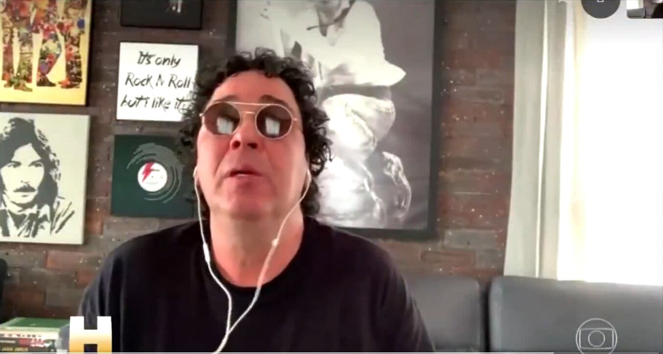 Casagrande chora ao falar sobre morte de Maradona e dependência química