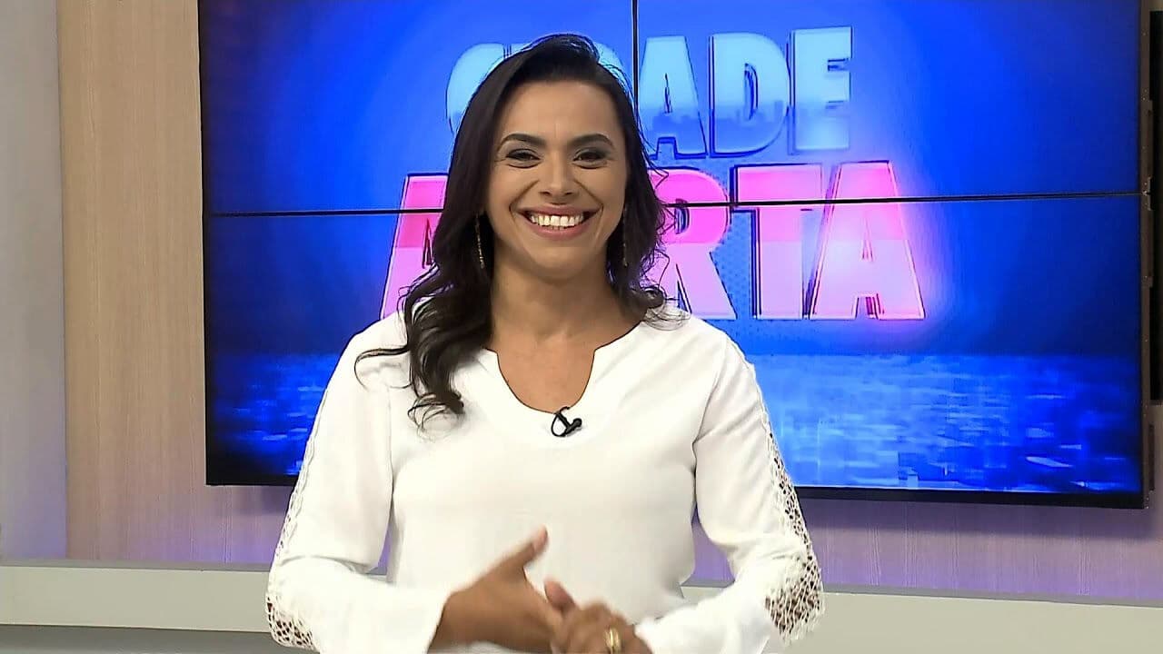 Apresentadora de TV tem carro roubado ao chegar em igreja de João Pessoa