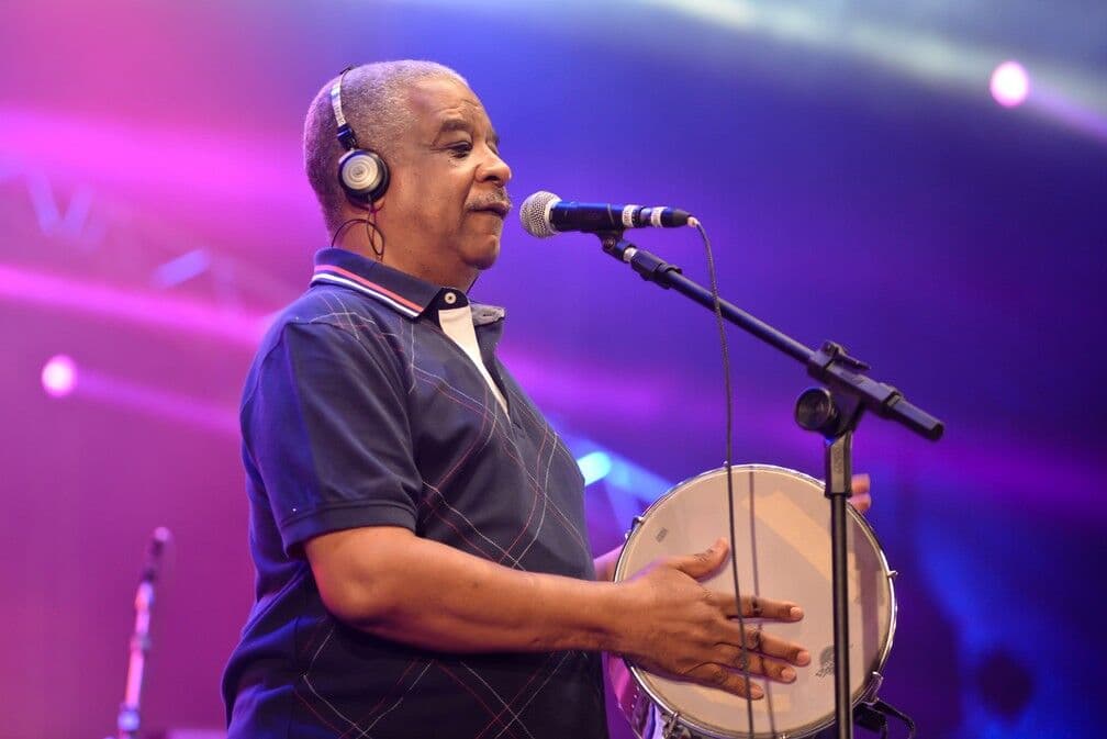 Cantor Ubirany, do grupo Fundo de Quintal, morre de Covid-19 no Rio de Janeiro