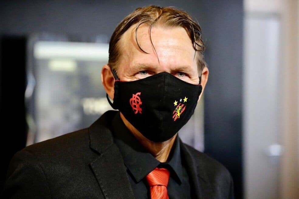 Torcedor do Sport que caminha 60 quilômetros para ver time vence prêmio Fifa Fan Award 2020