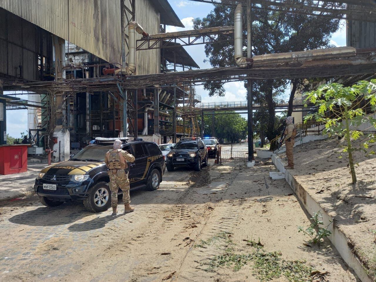 Polícia Federal incinera 750kg de cocaína encontrados em aeronave no Sertão da Paraíba