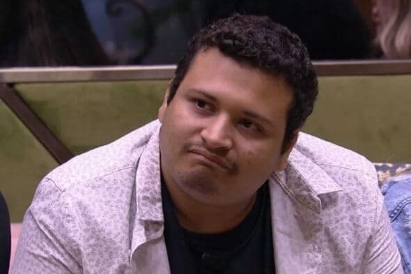 Ex-BBB Victor Hugo é transferido para UTI após internação por Covid-19