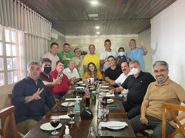 Grupo de 16 vereadores reafirma apoio à Bruno Farias após polêmica envolvendo chapa adversária e vereador garante mais duas adesões