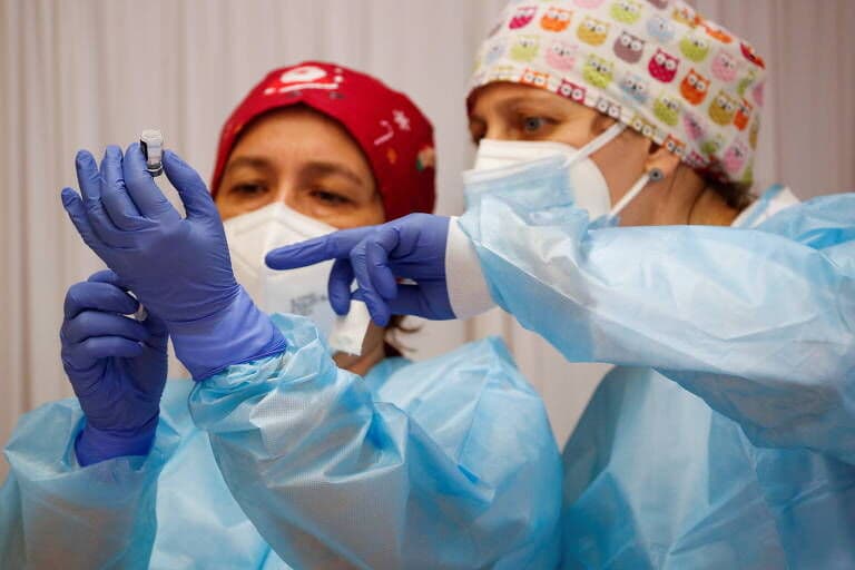 Espanha fará cadastro de quem recusar vacina contra Covid-19