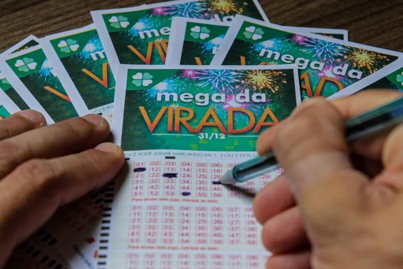 Sete apostas na Paraíba acertam cinco dezenas da Mega da Virada e levam cada uma quase R$ 49 mil