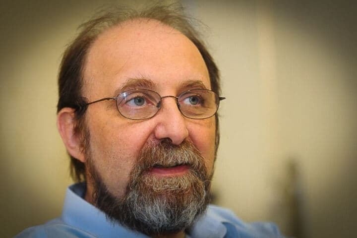 Coordenador de Comitê de combate ao coronavírus recomenda lockdown: 'ou não daremos conta de enterrar os nossos mortos em 2021'