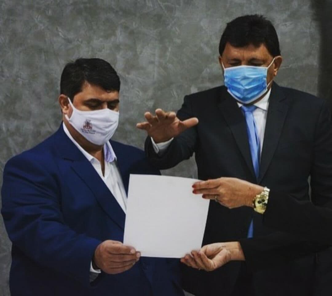Mangueira, suplente de vereador, toma posse do mandato na Câmara Municipal de João Pessoa