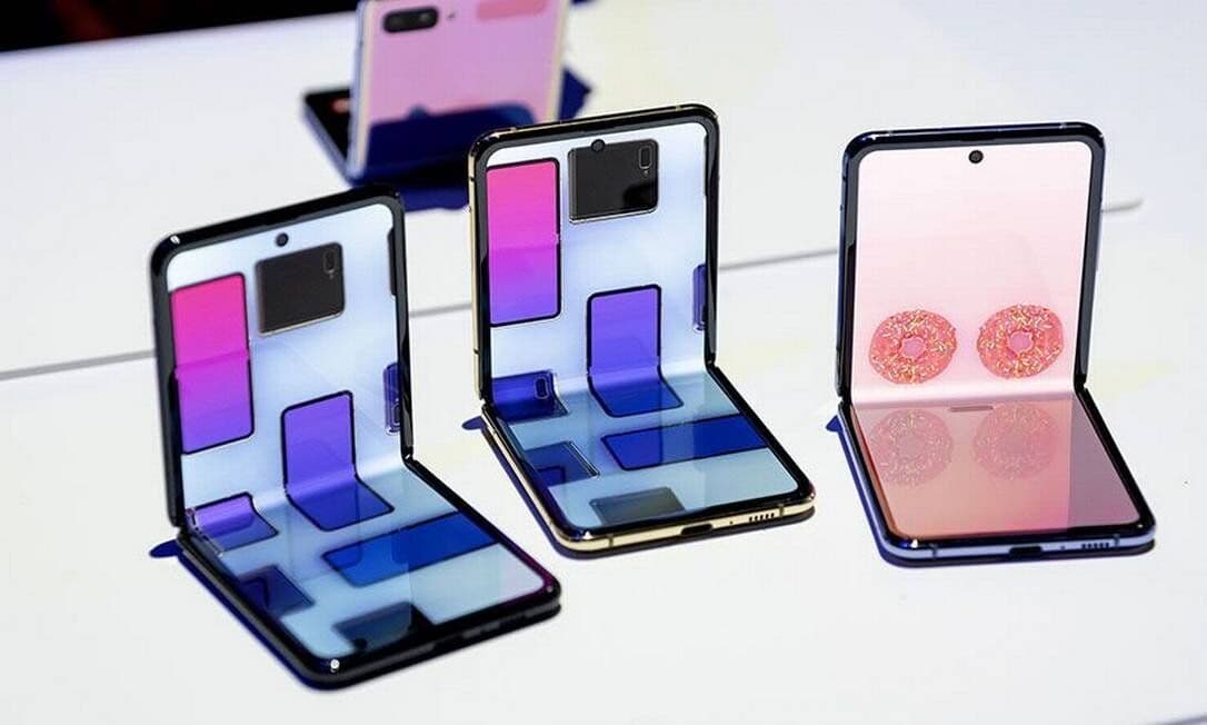 Apple avalia iPhone com tela dobrável
