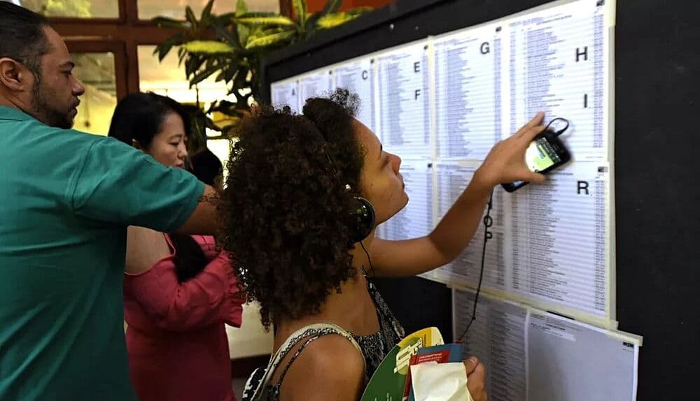 Com salas cheias, candidatos foram impedidos de fazer Enem