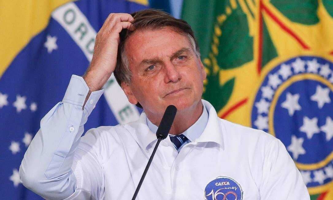 Bolsonaro critica questão do Enem sobre Marta e diz que futebol feminino não é realidade no Brasil