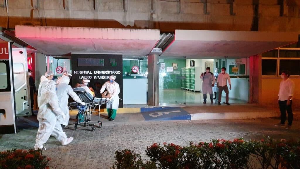 Hospital Universitário de João Pessoa recebe pacientes transferidos de Manaus para tratamento da Covid-19