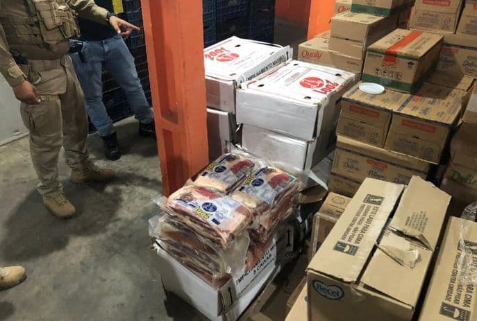 Carga de quase dois mil quilos de carne de charque roubada por estelionatário é apreendida na Paraíba