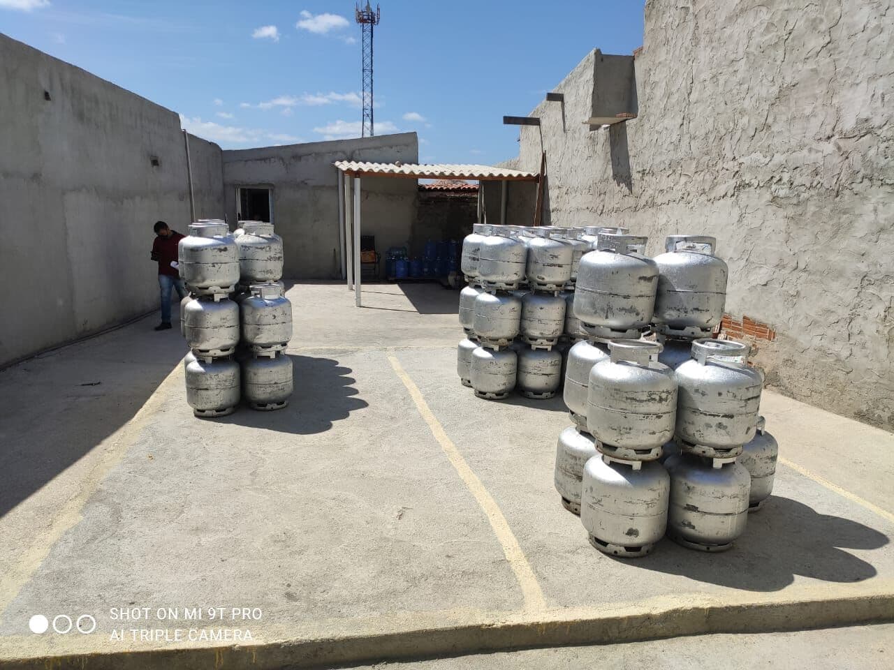 Operação da Polícia Civil prende quatro homens e apreende 32 botijões de gás de cozinha na Paraíba