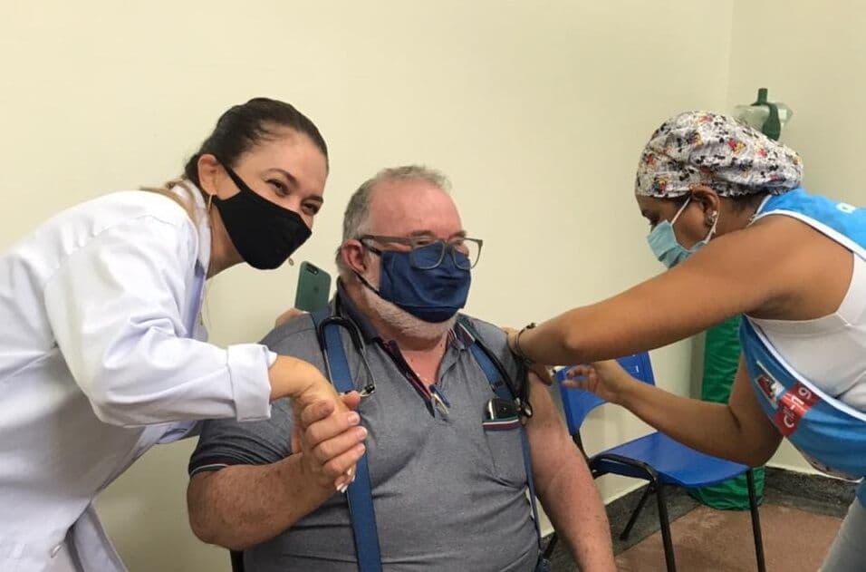 Morre de Covid-19 médico que recebeu dose da vacina contra o coronavírus em João Pessoa