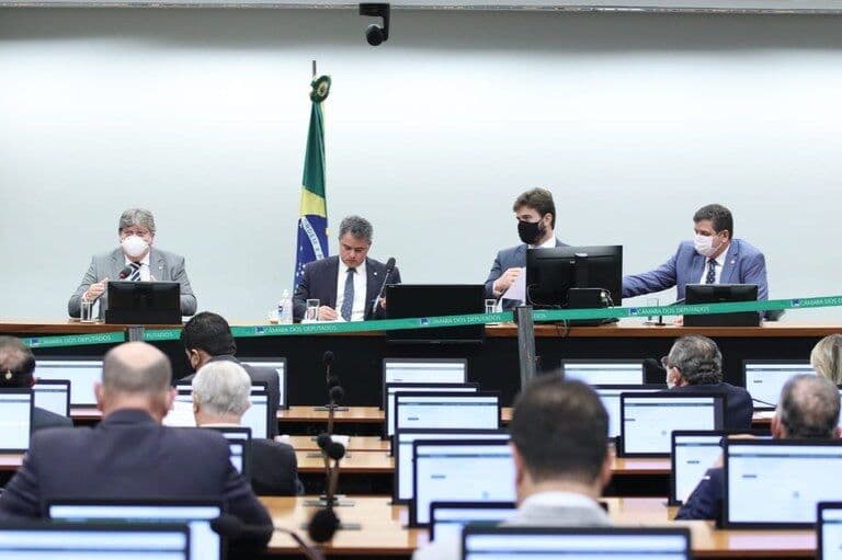 Porto de Cabedelo, Centro de Convenções de Campina Grande e ações na área de saúde estão entre demandas solicitadas à bancada paraibana em reunião em Brasília