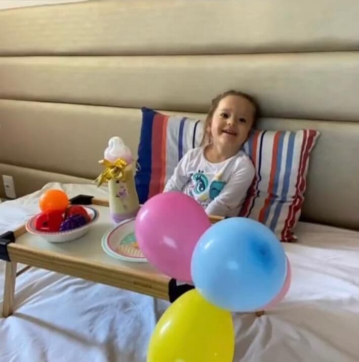 Criança de 3 anos é diagnosticada com paralisia cerebral e família pede ajuda em vaquinha virtual para cobrir despesas de cirurgia