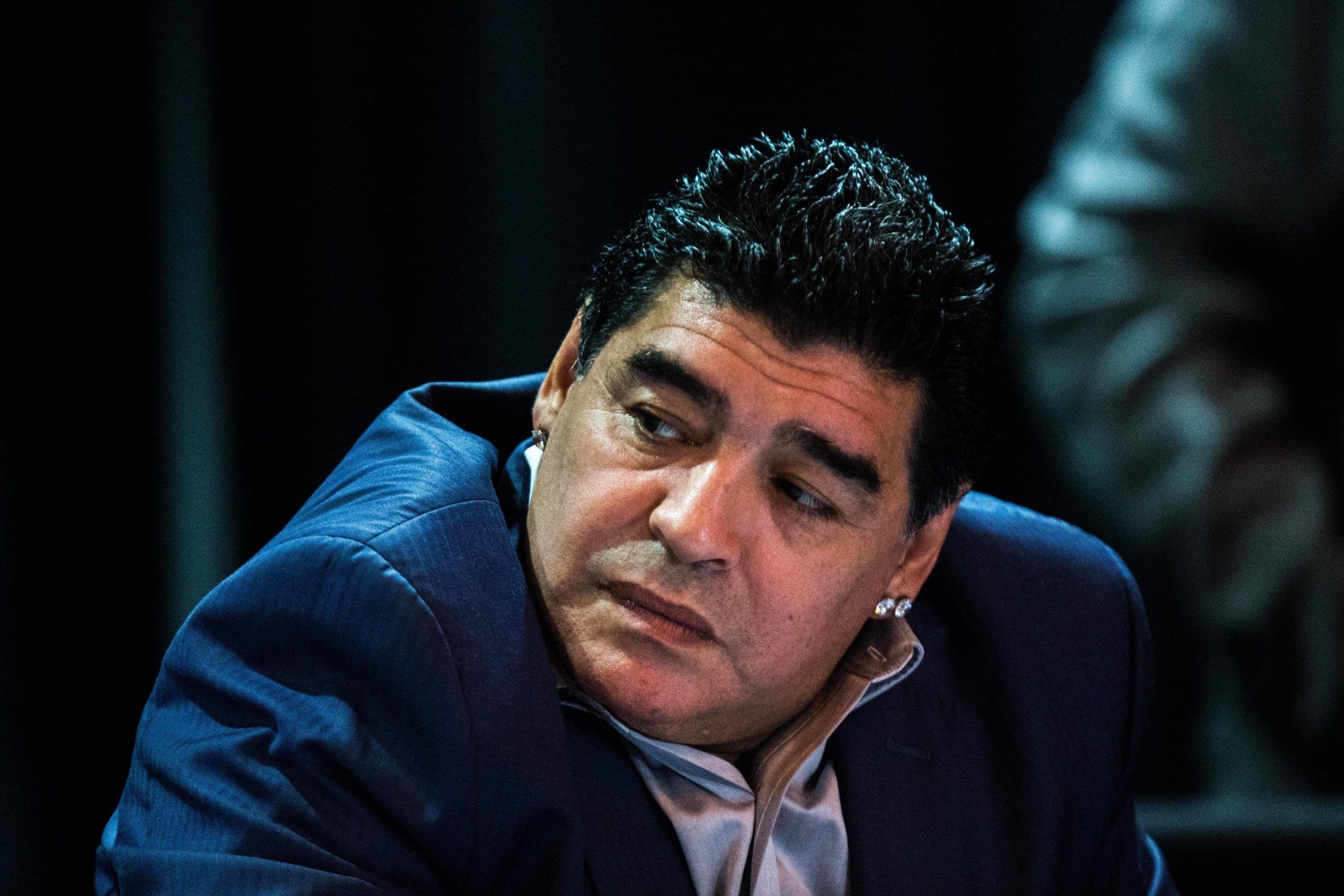 Morte de Diego Maradona vira guerra familiar e confirma profecia do ex-jogador