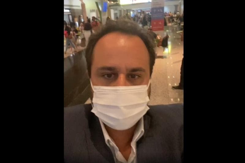 Prefeito do litoral de Santa Catarina critica lockdown e diz que cidade está aberta a turista