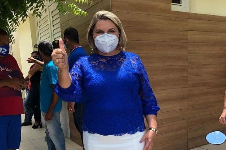 Coremas decreta luto de sete dias por morte de prefeita e presta últimas homenagens em cortejo nesta terça-feira