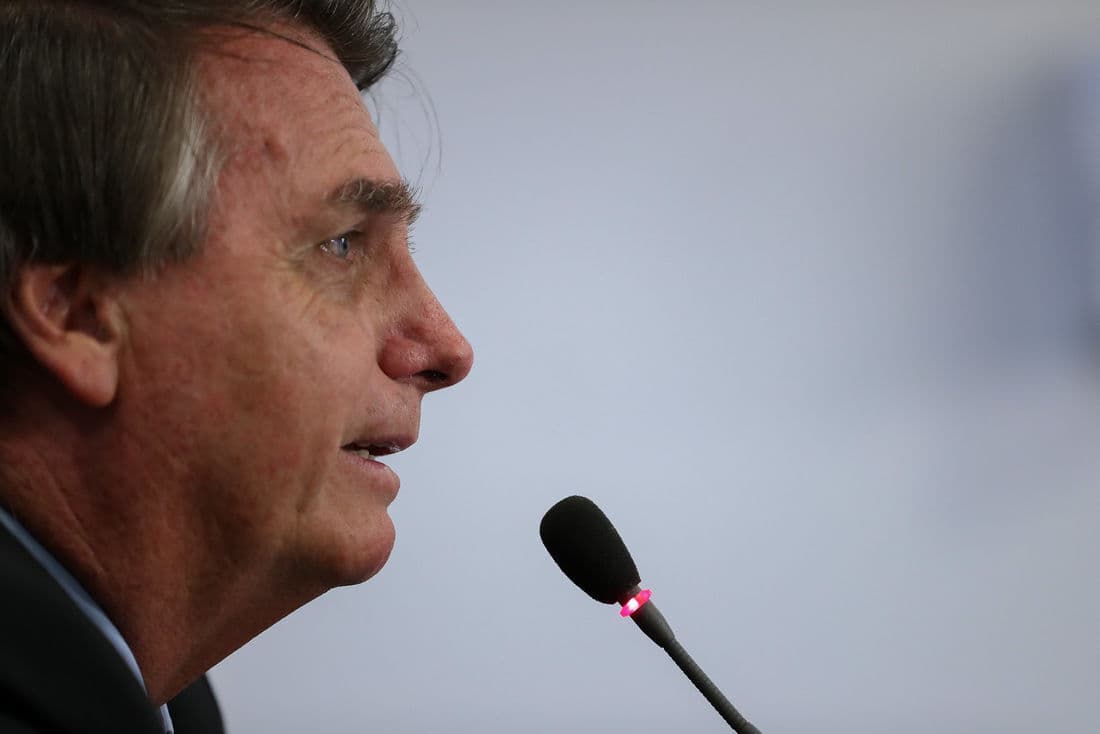 Bolsonaro diz que Alemanha cancelou lockdown porque efeitos seriam mais graves do que o vírus