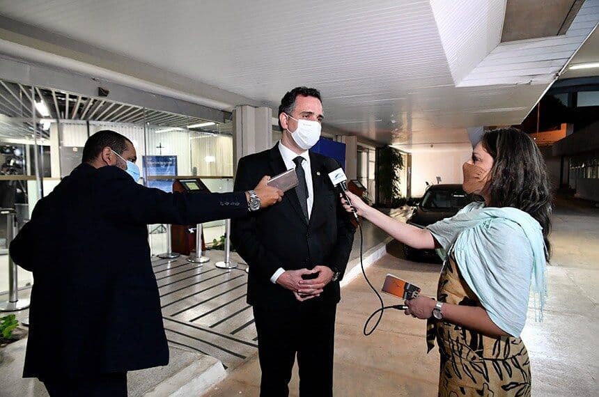 Após encontro com Bolsonaro, Pacheco aumenta pressão e diz que política externa 'ainda está falha'