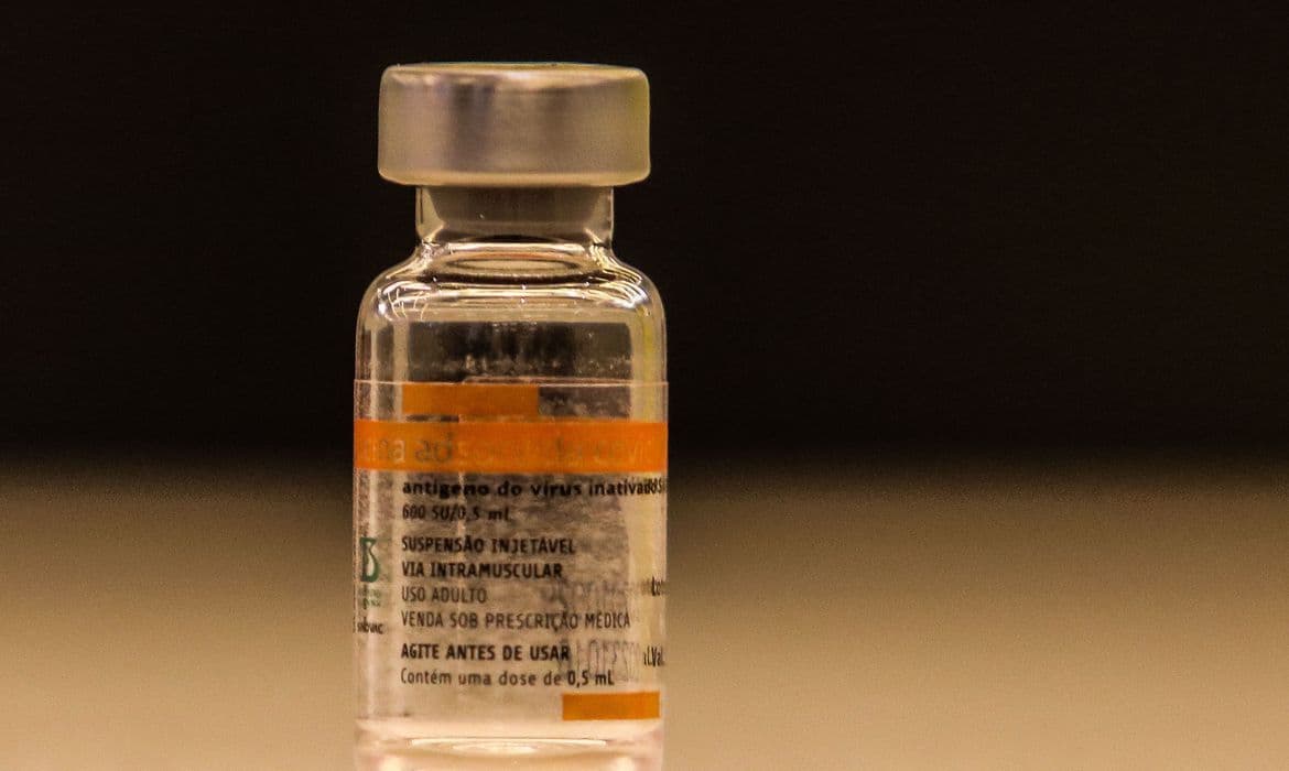 Novo lote de 1,5 milhão de doses da Coronavac é entregue pelo Butantan ao Ministério da Saúde