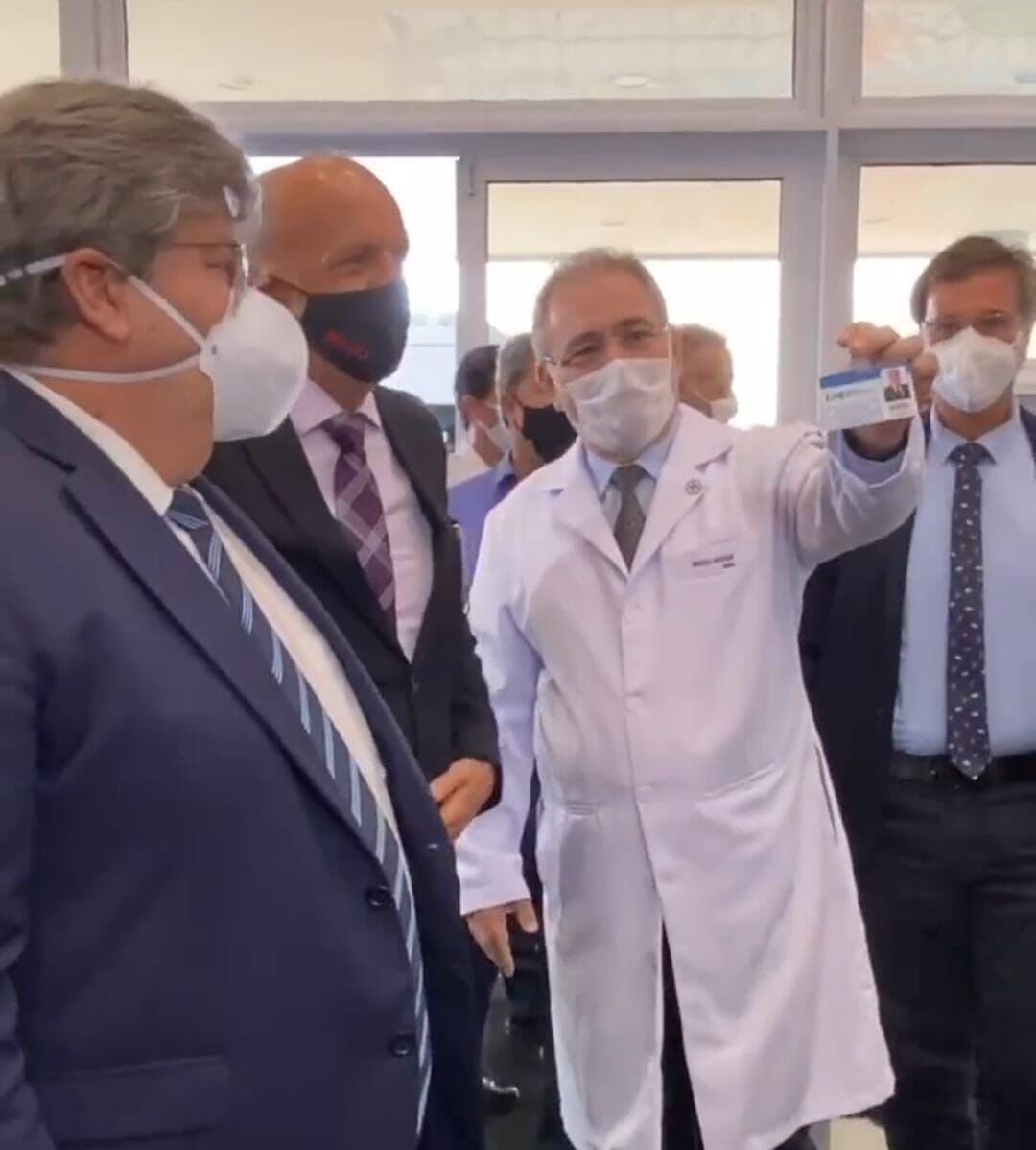 Ministro da Saúde chega à Paraíba e visita hospital em Santa Rita acompanhado do governador João Azevêdo
