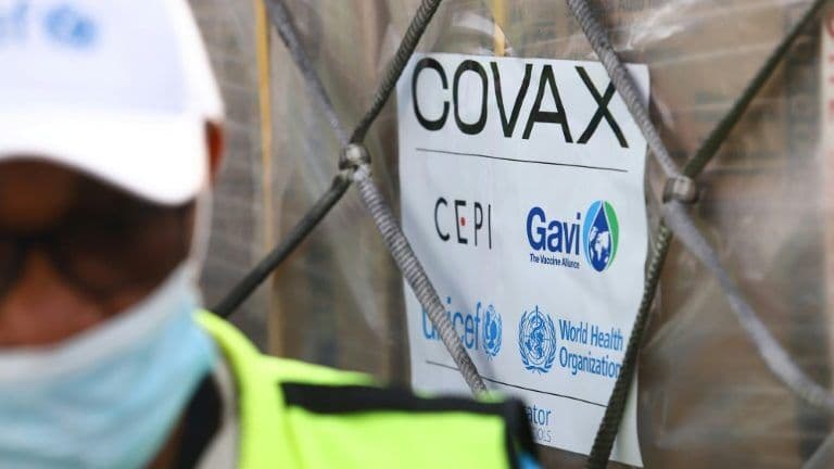 Após atrasos, Covax deve enviar 4 milhões de doses de vacinas contra Covid em maio, diz Saúde
