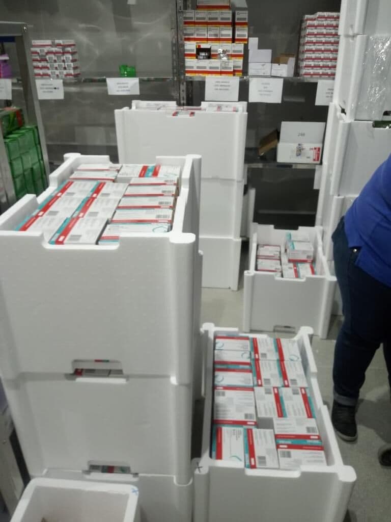 Paraíba recebe mais 88 mil doses de vacinas contra a Covid-19 e distribuição aos municípios será feita nesta sexta-feira