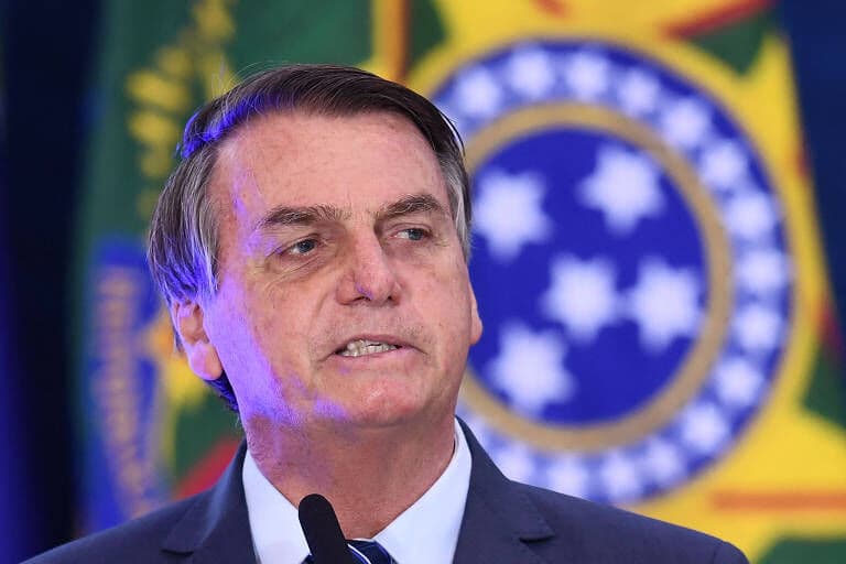 Bolsonaro repete ameaça de decreto e faz novo ataque à CPI da Covid