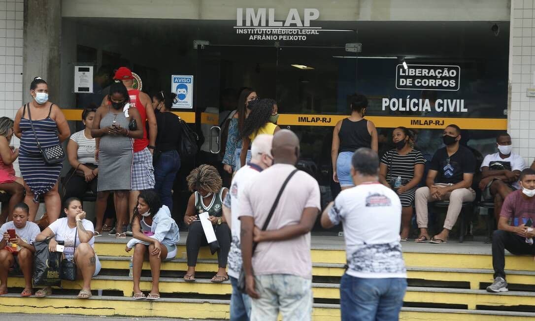 OAB identifica 15 mortos em massacre no Jacarezinho e o mais jovem tinha 18 anos