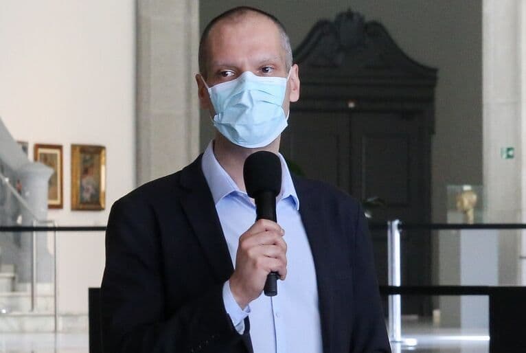 "Continuo a lutar e sem baixar a cabeça", diz Bruno Covas internado em São Paulo